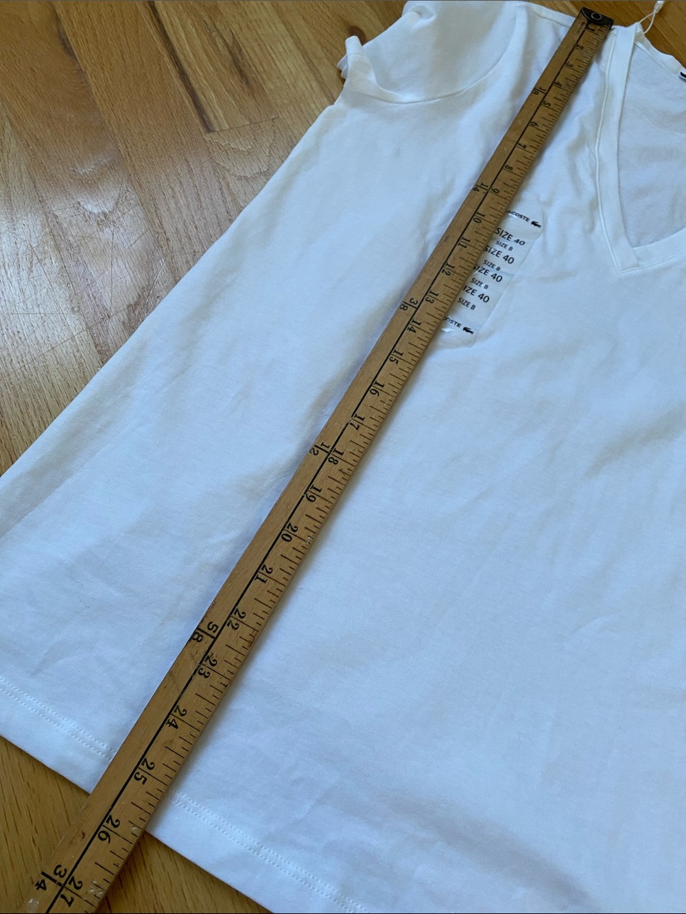 Lacoste NEW Women’s White V-Neck Short Sleeve Tee with Crocodile Logo - Picture 9 of 11